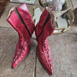 Red Leather Crocodile Pattern Heeled Custom Made Boots Womens 9.5